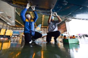 Bảo dưỡng máy bay trải qua nhiều quy trình nghiêm ngặt